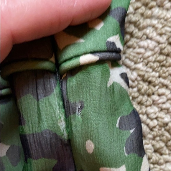 JCrew camo silk top size small - Picture 3 of 4
